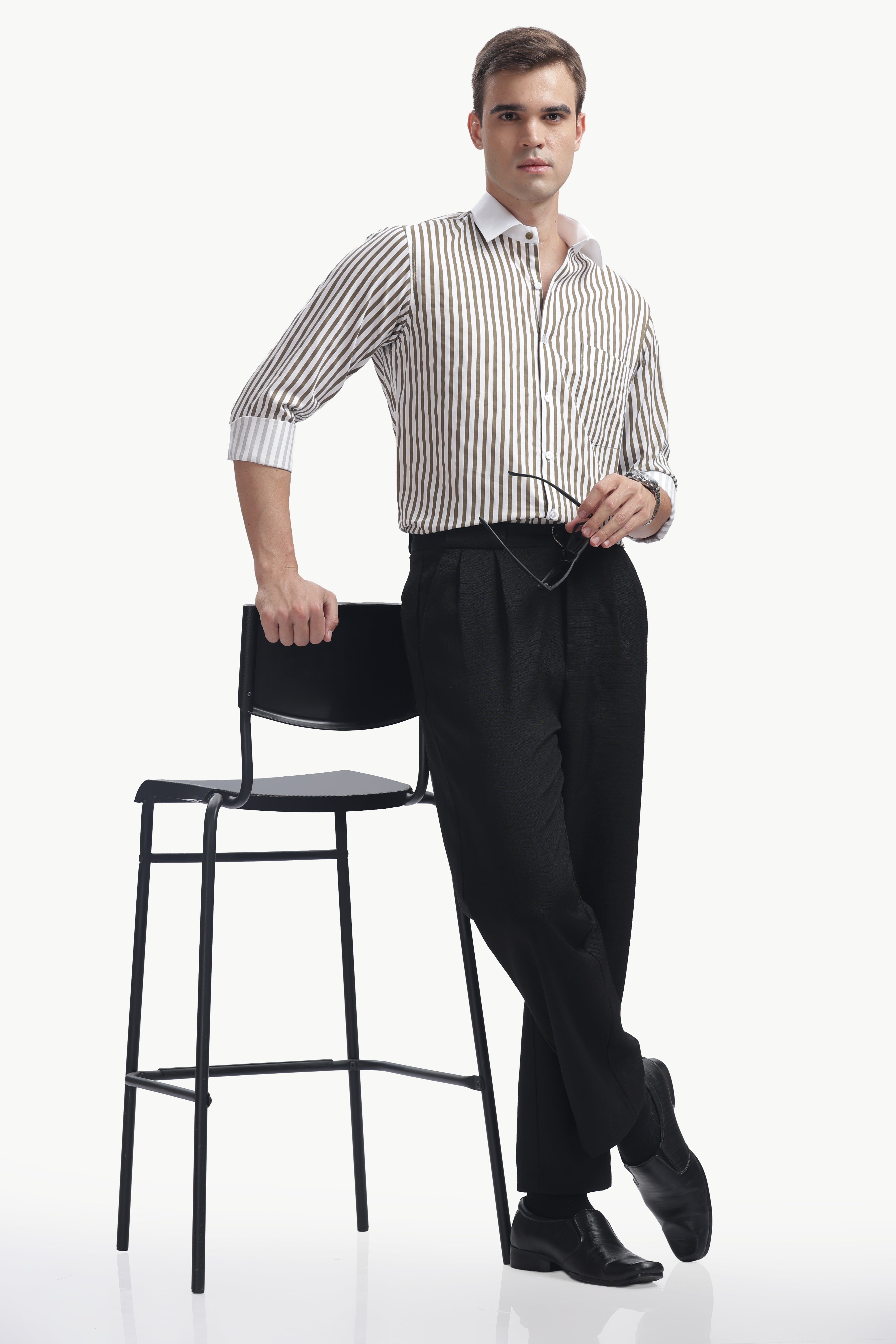 Brown Line White Collar