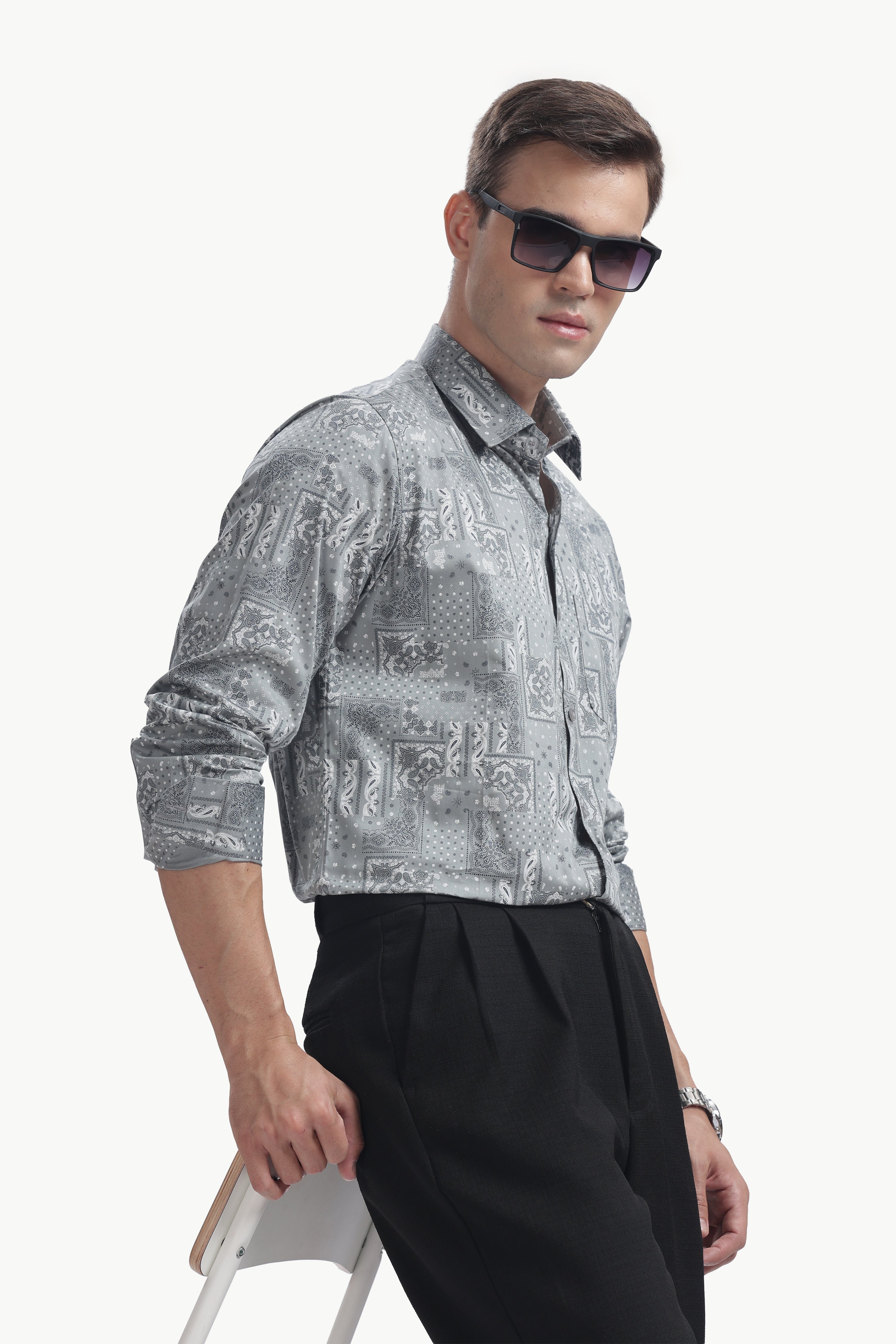 The graphite Paisley Shirt
