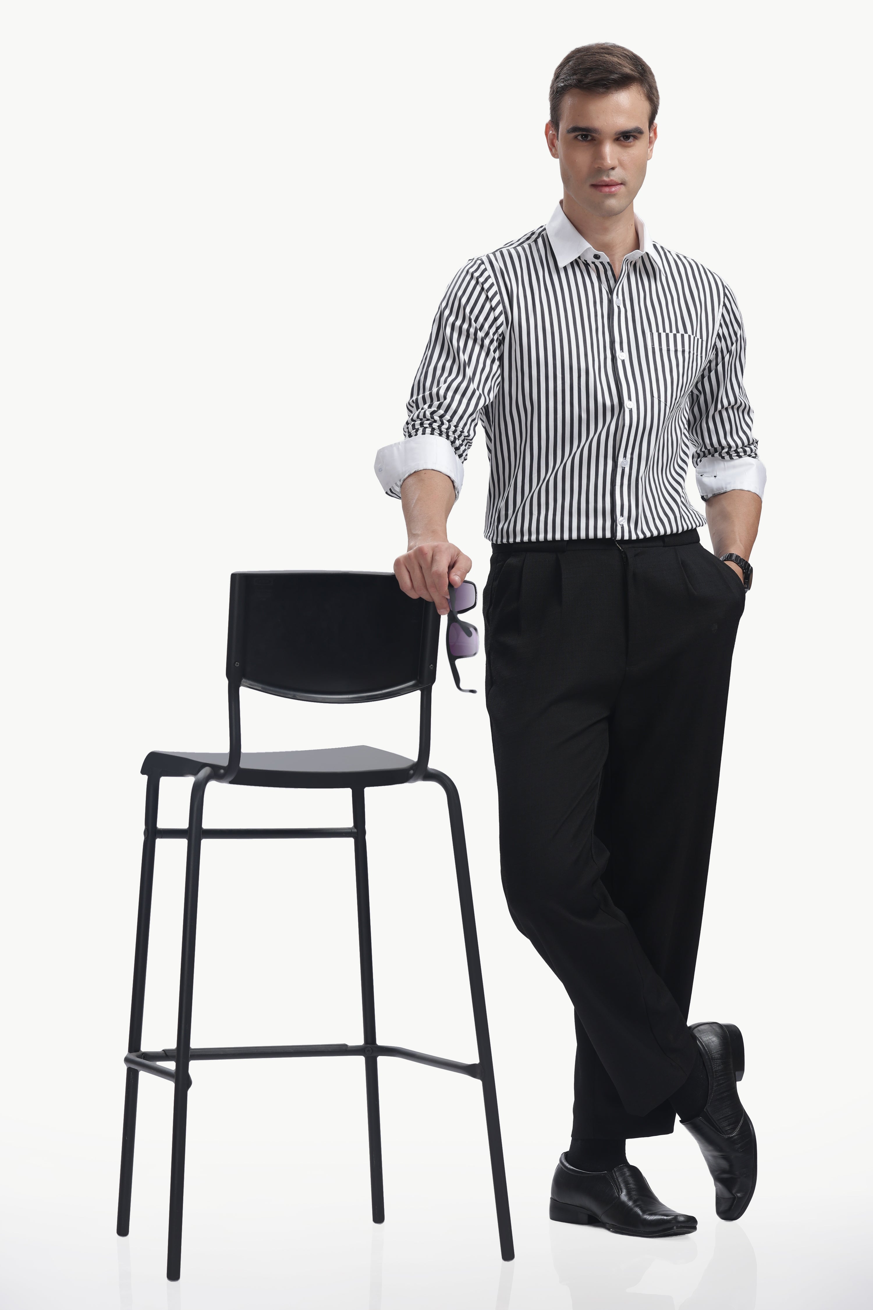 Black Line White Collar